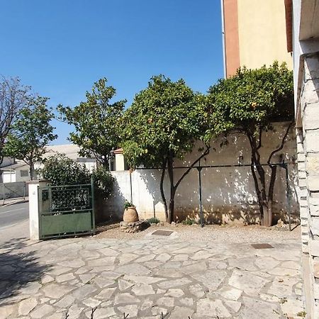 Villa Chaleureuse: Appartement Indépendant avec Wi-Fi et Parking Sanary-sur-Mer Exterior photo