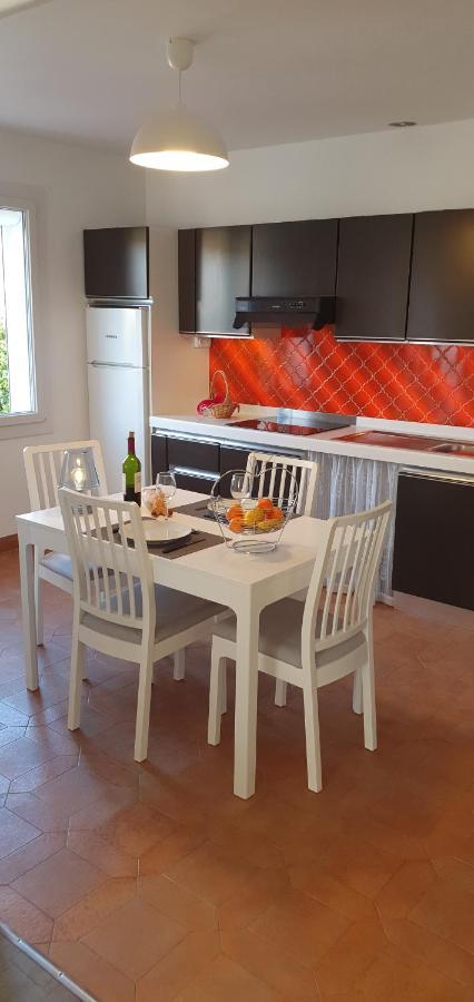 Villa Chaleureuse: Appartement Indépendant avec Wi-Fi et Parking Sanary-sur-Mer Exterior photo