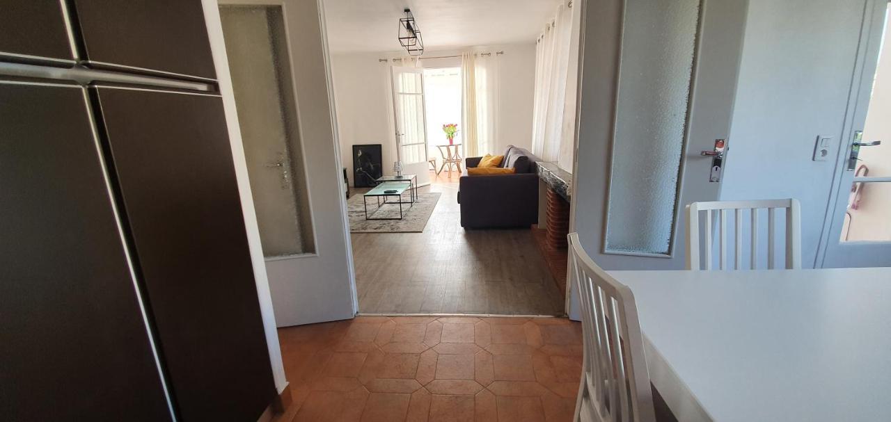 Villa Chaleureuse: Appartement Indépendant avec Wi-Fi et Parking Sanary-sur-Mer Exterior photo